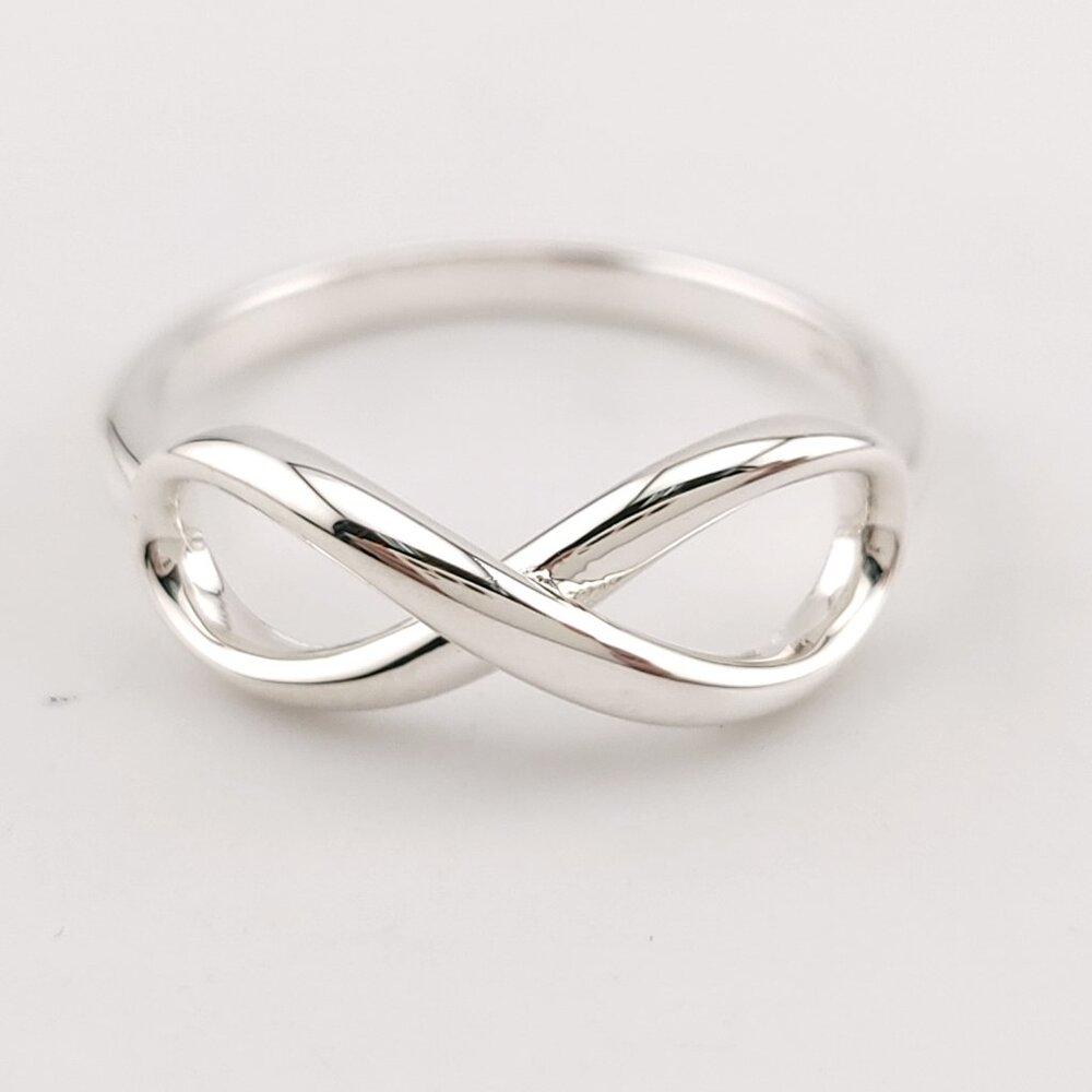 Tiffany & Co. Sterling Silver Figure 8 Signature Infinity Band Ring Size 7 - Picture 2 of 7